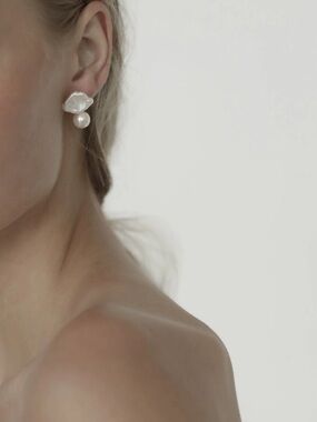 NEW A.B. Ellie coastal drop and coastal pearl earrings